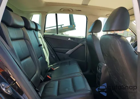 2010 Volkswagen Tiguan S z USA, uszkodzony, nr VIN WVGAV7AX9AW001474